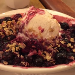 Mountain View Dining Room - Triple Berry Crumble with Vanilla Bean Ice cream