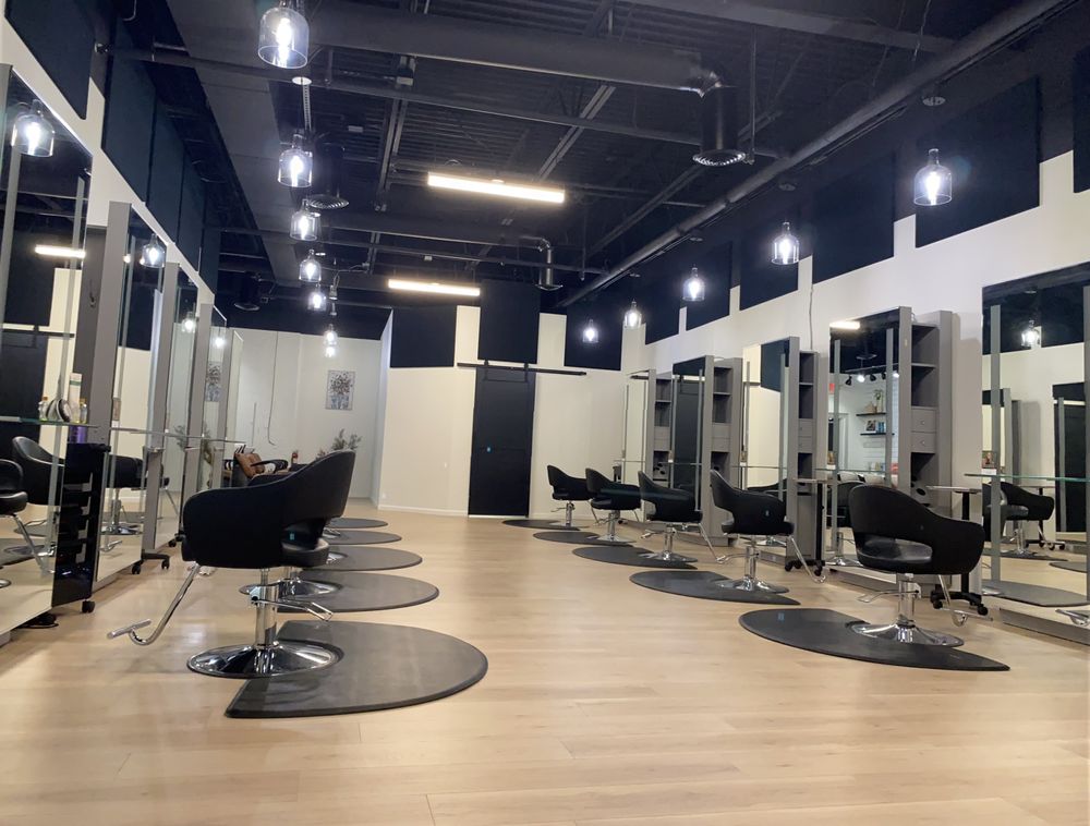 Classic Hair Salon & Day Spa Logo