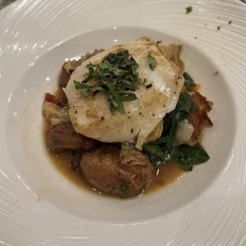 McCormick & Schmick's Seafood & Steaks - Sea bass - Seafood Near Me - Cincinnati, Ohio