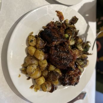Copper Door - Duke Bourbon Bacon Beef Tips - New American Near Me - Bedford, New Hampshire Copper Door - Duke Bourbon Bacon Beef Tips - New American Near Me - Bedford, New Hampshire