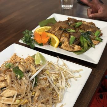 Rice Pot Thai Cuisine - Pad Thai Pad See-Ew - Thai Near Me - New Haven, Connecticut Rice Pot Thai Cuisine - Pad Thai Pad See-Ew - Thai Near Me - New Haven, Connecticut