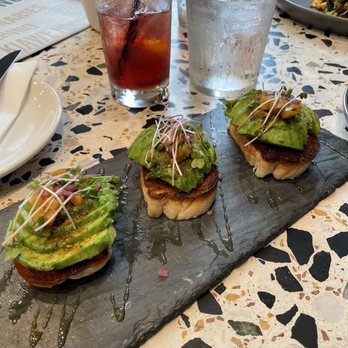 Break + Feast - Yummy avacado toast - Breakfast & Brunch Near Me - Koloa, Hawaii