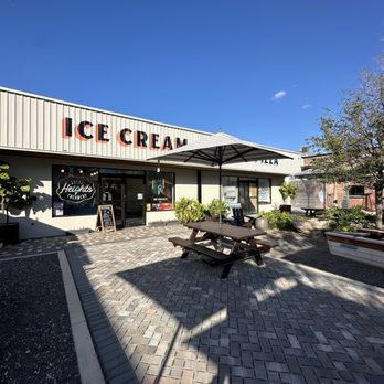 Great Heights Creamery - Ice Cream & Frozen Yogurt Near Me - Sarasota, Florida