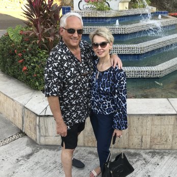 Galleria Dante - Teddie kossof and Ildiko Kossof enjoying a wonderful vacation in Mexico visiting galleria the auntie Claire is an owner - Art Galleries Near Me - Puerto Vallarta, JAL