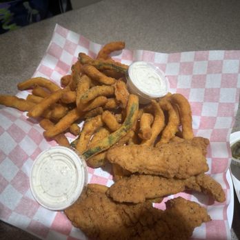 Dino's Famous Chicken - 3 pc. Dino's Crispy Chicken Tenders & Fries Zucchini Fries - Burgers Near Me - Pico Rivera, California