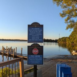 Arthur Street Waterfront - More signs