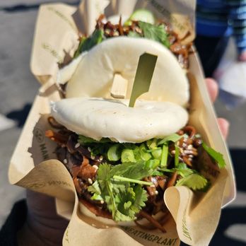 MANEATINGPLANT - Char Siu Baos - Food Trucks Near Me MANEATINGPLANT - Char Siu Baos - Food Trucks Near Me