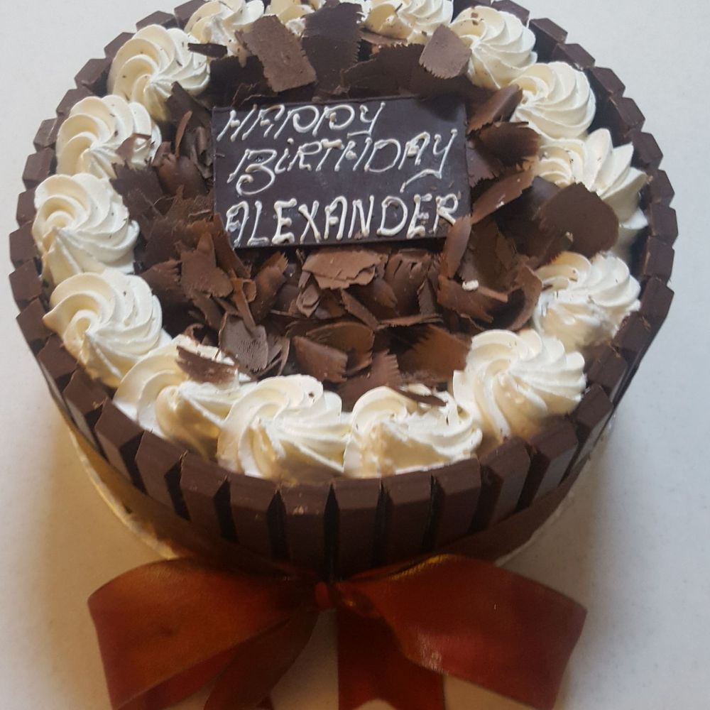 Baklawa King - Best Kit Kat birthday cake ever! - Desserts Near Me - Mississauga, Ontario