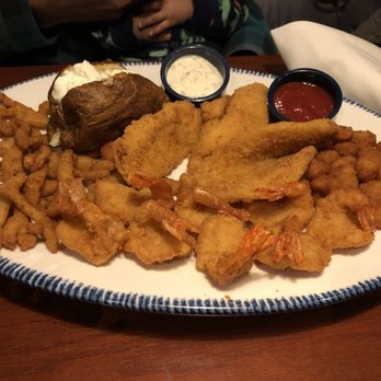 Red Lobster - Admiral's Feast - Seafood Near Me - Sterling, Virginia