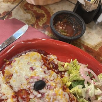 El Rincon Restaurante Mexicano - Enchiladas and house salsa (so good!!) - Mexican Near Me - Sedona, Arizona El Rincon Restaurante Mexicano - Enchiladas and house salsa (so good!!) - Mexican Near Me - Sedona, Arizona
