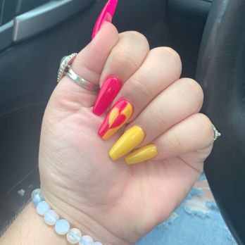 Moxxie Nails & Spa - Acrylic set with gel polish - Nail Salons Near Me - Jacksonville, Florida Moxxie Nails & Spa - Acrylic set with gel polish - Nail Salons Near Me - Jacksonville, Florida