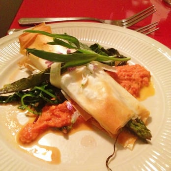 Pickity Place - Asparagus Phyllo Wrap with a Zesty Vodka Tomato Cream - American Near Me - Mason, New Hampshire