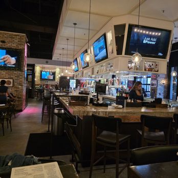 American Social - Bar & Kitchen - Orlando - Sports Bars Near Me - Orlando, Florida
