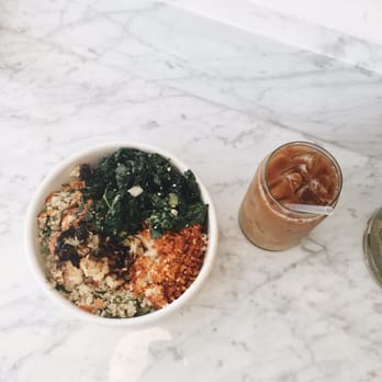 Dig Inn - Summer menu: quinoa & tabbouleh base//black kale// cauliflower//upstate mac + housemade sriracha! - New American Near Me - Boston, Massachusetts Dig Inn - Summer menu: quinoa & tabbouleh base//black kale// cauliflower//upstate mac + housemade sriracha! - New American Near Me - Boston, Massachusetts