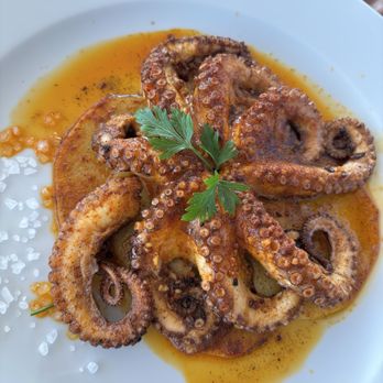 Bistro del Mar - Grilled octopus in chili oil (Not spicy) - we are sensitive to spice - Seafood Near Me - Zihuatanejo, GRO Bistro del Mar - Grilled octopus in chili oil (Not spicy) - we are sensitive to spice - Seafood Near Me - Zihuatanejo, GRO