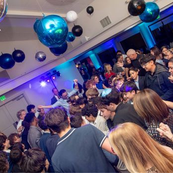 Bird DJs - Dance floor was packed all night long! - DJs Near Me Bird DJs - Dance floor was packed all night long! - DJs Near Me