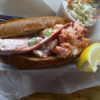 DJ's Clam Shack - Lobster roll - Seafood Near Me - Key West, Florida