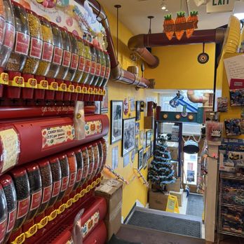 Fuzziwigs Candy Factory - Candy Stores Near Me - Breckenridge, Colorado Fuzziwigs Candy Factory - Candy Stores Near Me - Breckenridge, Colorado