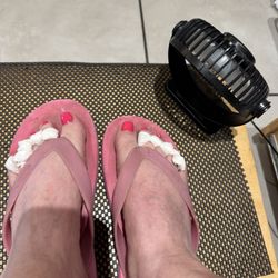 [ p H 7 ] Nails & Sugaring - Fan to dry feet