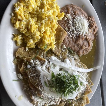 Jessy's Taqueria - Chilaquiles con Huevos (scrambled with cheese) - Mexican Near Me - Norfolk, Virginia