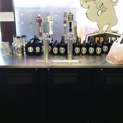 Airway Texaco Craft Beer Bottle Shop - You'll never see this in California