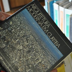 Biblioteca IPPUC - livro que fotografei "pra um dia procurar e ler"