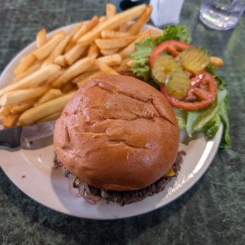 Red Apple Cafe - BBQ bacon burger - Breakfast & Brunch Near Me - Fresno, California