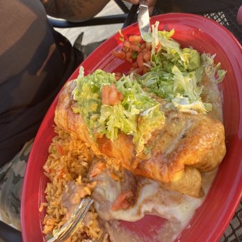 La Cantina Mexican Restaurant - Burrito - Mexican Near Me - Indianapolis, Indiana