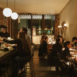 Coucou - Cozy, intimate interior