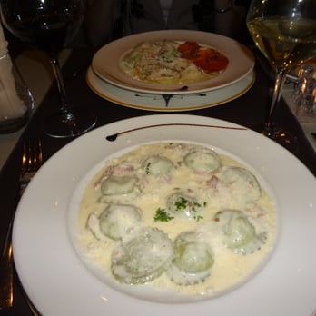Il Sorrentino - fromage ravioli and the ravioli trio in the back!  delicious! - Italian Near Me - Paris, 75