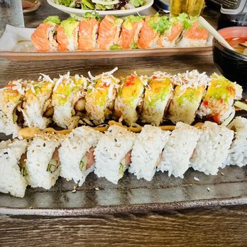 Sushi Lounge Encinitas - Cocomo Roll & Philly AB Roll Combo Specials Lunch - Sushi Bars Near Me - Encinitas, California