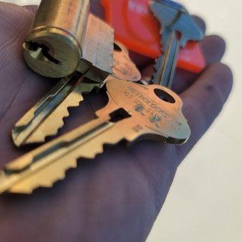 Metrolocks - Free Estimates - Keys & Locksmiths Near Me