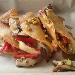 Agave & Rye - Huntsville - Vedura street tacos. Very delicious, unique combination of flavors.