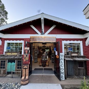Yosemite Falls Trading Post - Souvenir Shops Near Me - Oakhurst, California
