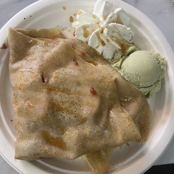 La Copa Loca - AV (Aerial View) of the pistachio gelato on the outside of the crepe with sauce drips - Gelato Near Me - San Francisco, California La Copa Loca - AV (Aerial View) of the pistachio gelato on the outside of the crepe with sauce drips - Gelato Near Me - San Francisco, California