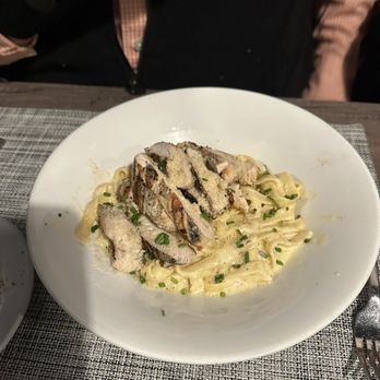 Veritas - Fettuccini with chicken - Seafood Near Me - Jackson, Michigan Veritas - Fettuccini with chicken - Seafood Near Me - Jackson, Michigan