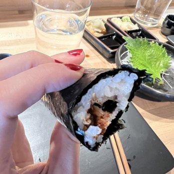 Handies Douzo - Hamachi roll - Japanese Near Me - Houston, Texas