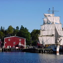 Barque Picton Castle - Picton Castle docked in Lunenburg
