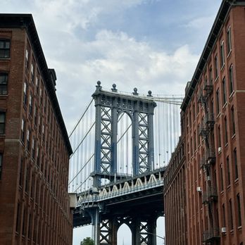 Dumbo - Landmarks & Historical Buildings Near Me