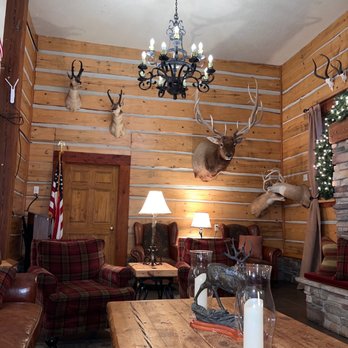 The Steakhouse & Lodge - Fireplace room - Hotels Near Me - Hayward, Wisconsin The Steakhouse & Lodge - Fireplace room - Hotels Near Me - Hayward, Wisconsin