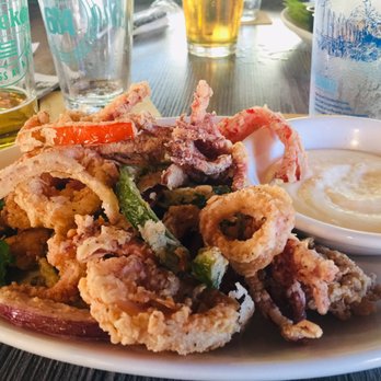 Restaurant 604 - Fried calamari - Breakfast & Brunch Near Me - Honolulu, Hawaii