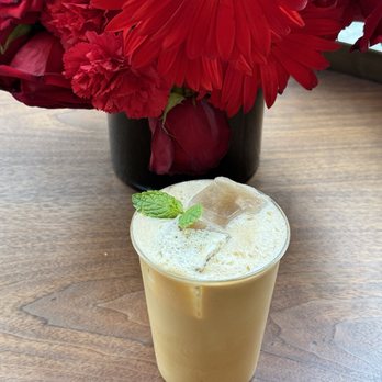Mandarin Coffee Stand - Coffee & Tea Near Me - Pasadena, California