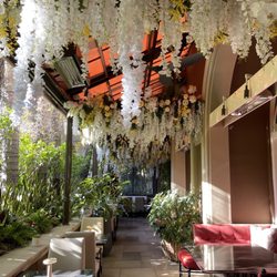 Pop-Up Cocktail Lounge