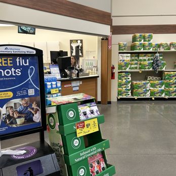 Sav On Pharmacy - Even the look on her face - zoom in - Drugstores Near Me - Rancho Mirage, California Sav On Pharmacy - Even the look on her face - zoom in - Drugstores Near Me - Rancho Mirage, California