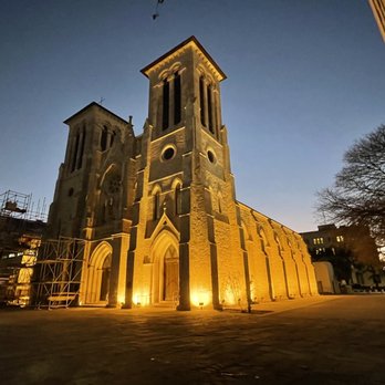 San Fernando Cathedral - Churches Near Me - San Antonio, Texas
