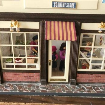 Circus Doll house - Toy Stores Near Me - Pompton Plains, New Jersey