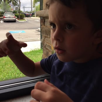 Taco Bell - Child desperately wishing for something healthy.. - Fast Food Near Me - Hollywood, Florida Taco Bell - Child desperately wishing for something healthy.. - Fast Food Near Me - Hollywood, Florida