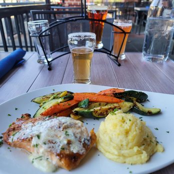 Polo’s Corner - A flight of beer which was amazing and a salmon and mashed Potatoe with mixed veggies - New American Near Me - Livermore, California Polo’s Corner - A flight of beer which was amazing and a salmon and mashed Potatoe with mixed veggies - New American Near Me - Livermore, California