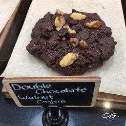 Chocolate Chip Walnut Cookie