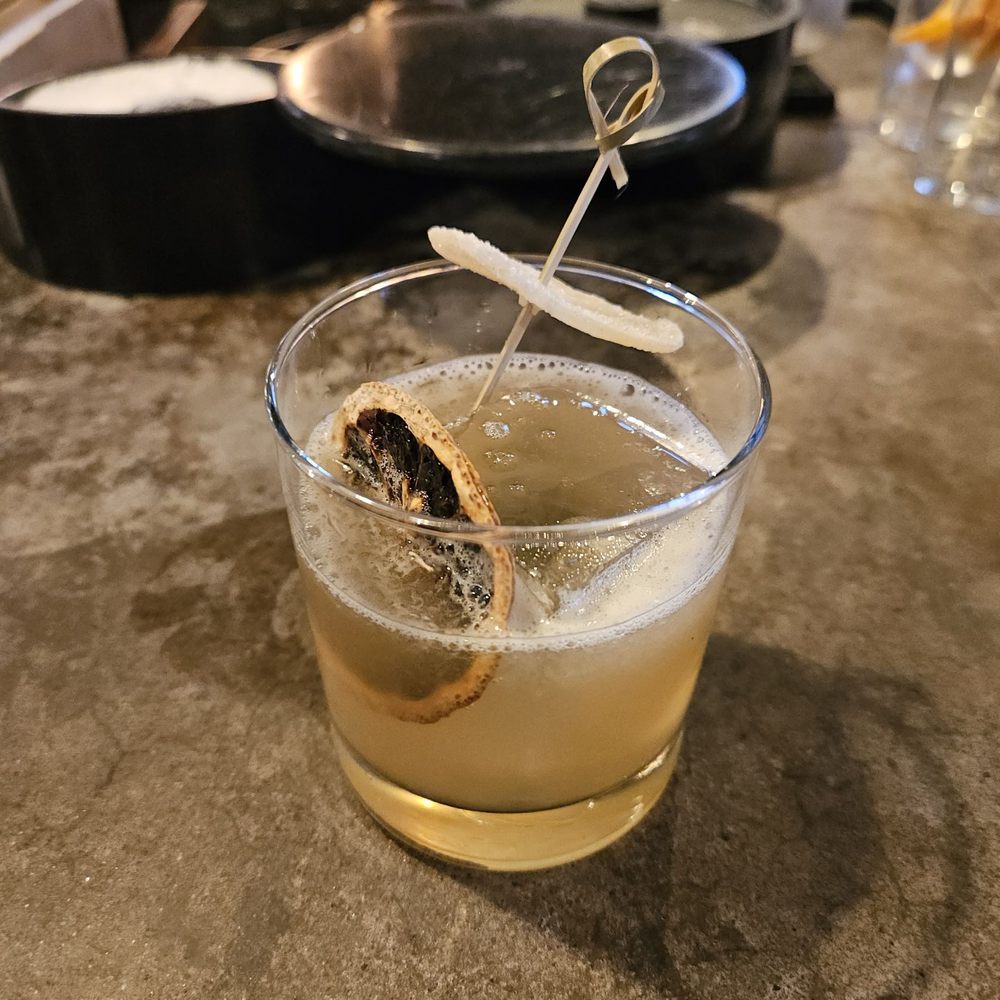 The Hoppy Monk - El Paso - Gold Rush cocktail - Gastropubs Near Me - El Paso, Texas The Hoppy Monk - El Paso - Gold Rush cocktail - Gastropubs Near Me - El Paso, Texas
